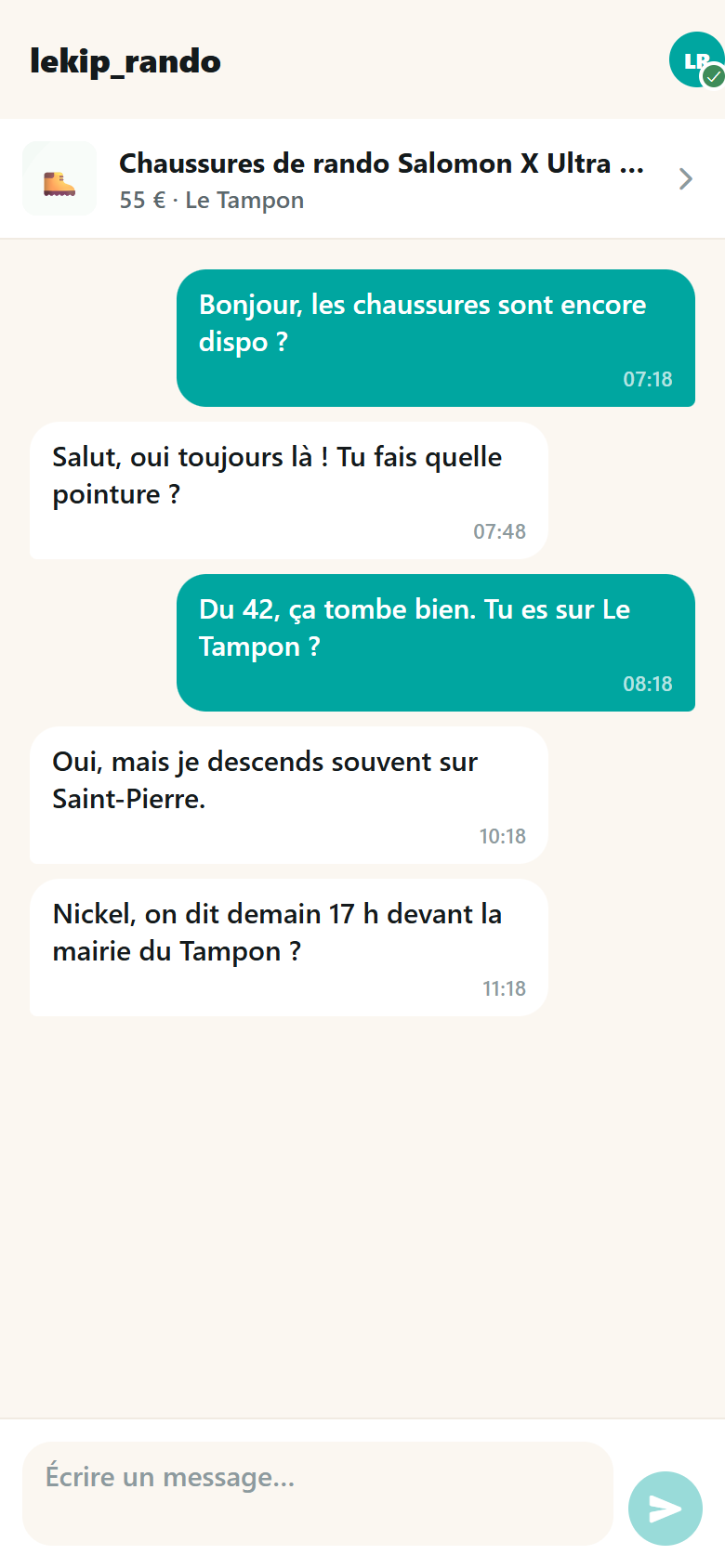 Conversation avec lekip_rando au sujet des chaussures de rando : rendez-vous fixé devant la mairie du Tampon.